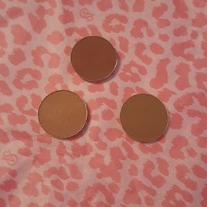 MAC brown script/saddle/texture